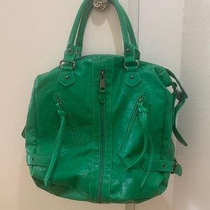 Pretty green leather bag